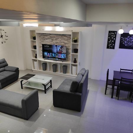 Tagaytay Staycation By Naya And Darla W Free Swimming Pool, Wifi & Netflix Tagaytay City Exteriér fotografie