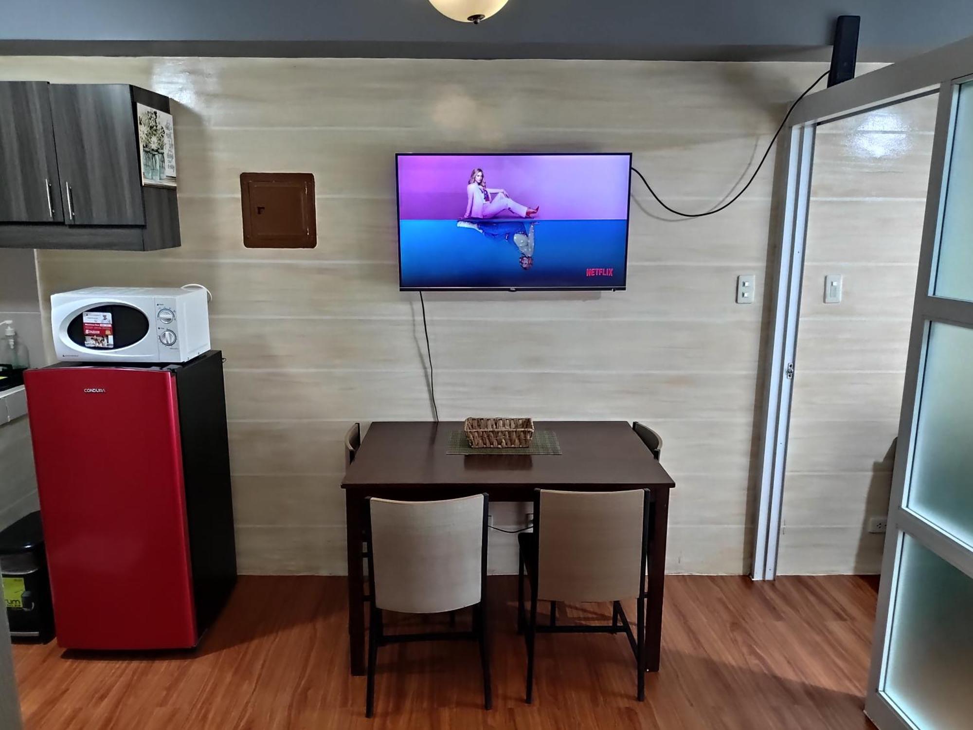 Tagaytay Staycation By Naya And Darla W Free Swimming Pool, Wifi & Netflix Tagaytay City Exteriér fotografie