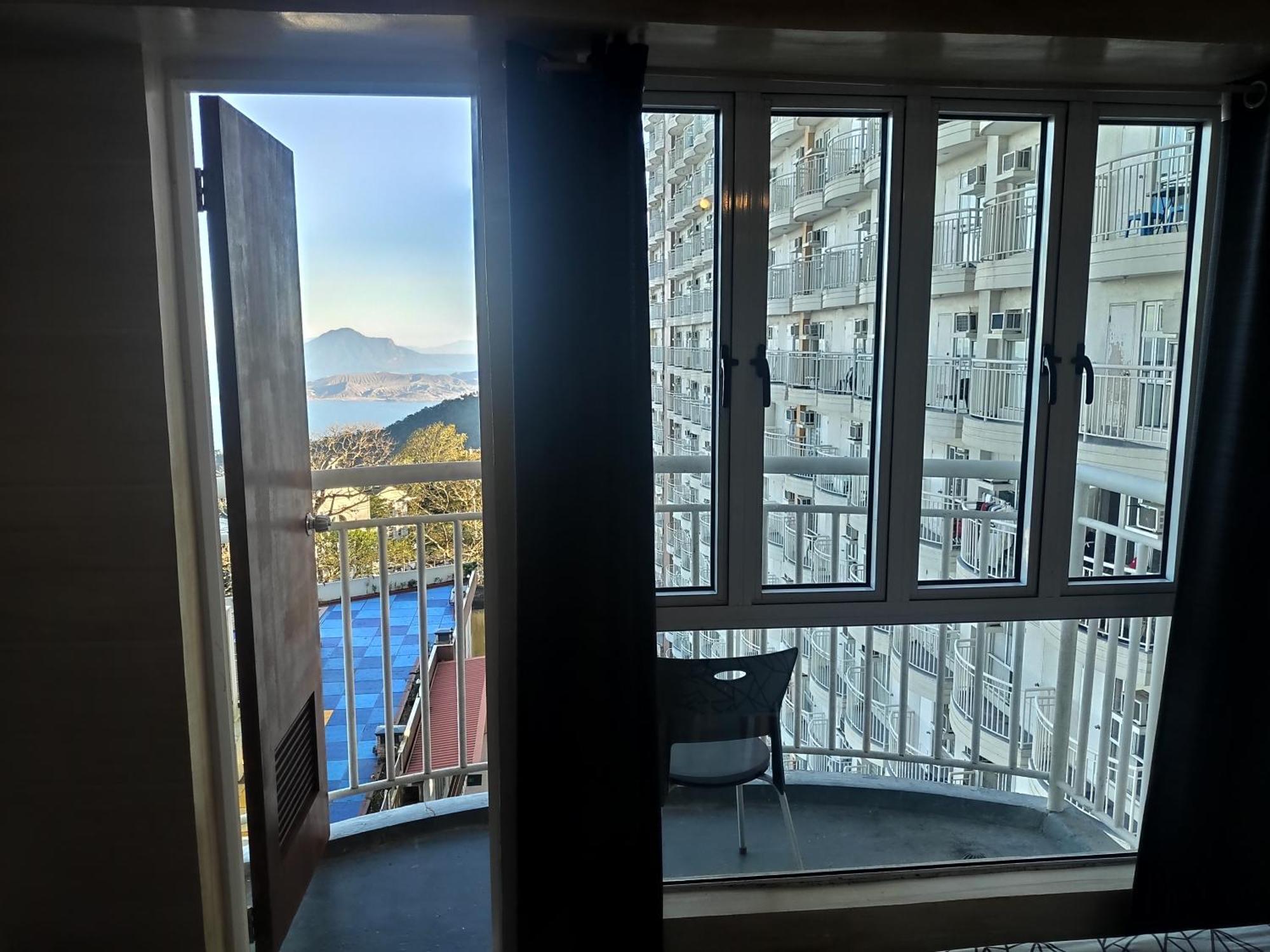 Tagaytay Staycation By Naya And Darla W Free Swimming Pool, Wifi & Netflix Tagaytay City Exteriér fotografie