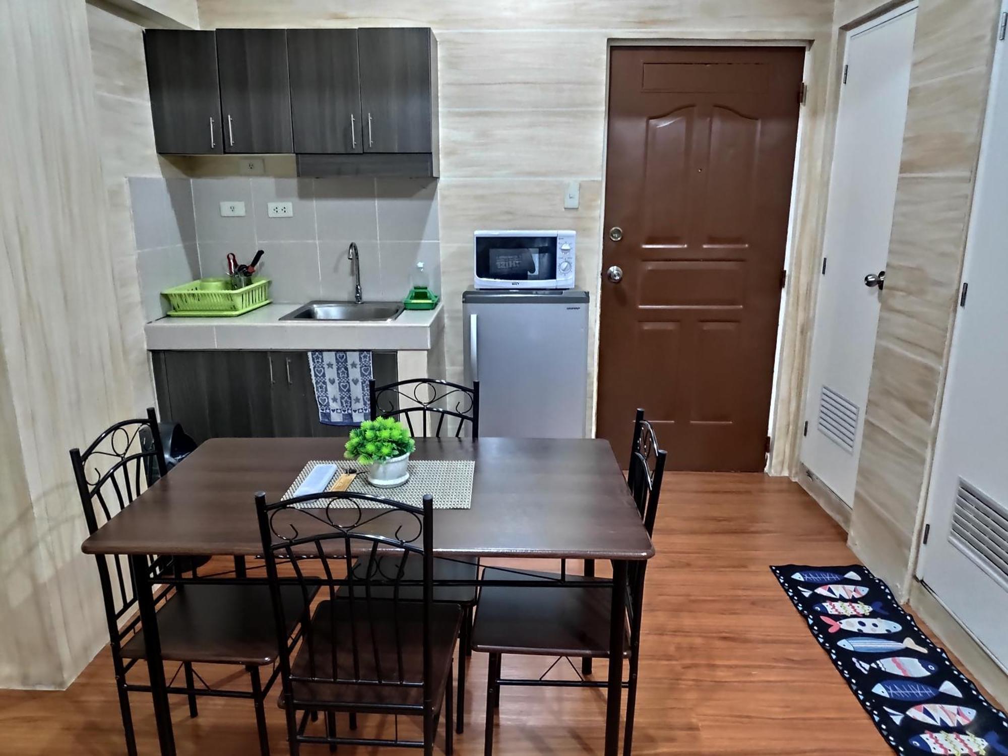 Tagaytay Staycation By Naya And Darla W Free Swimming Pool, Wifi & Netflix Tagaytay City Exteriér fotografie