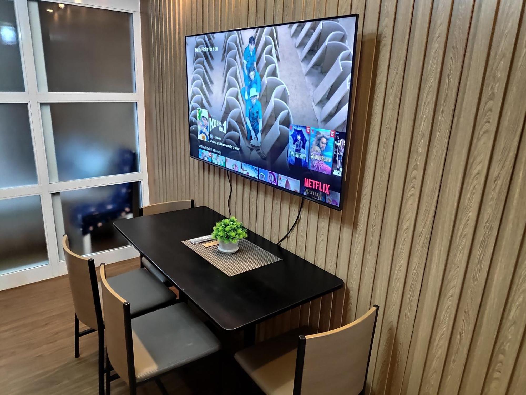 Tagaytay Staycation By Naya And Darla W Free Swimming Pool, Wifi & Netflix Tagaytay City Exteriér fotografie