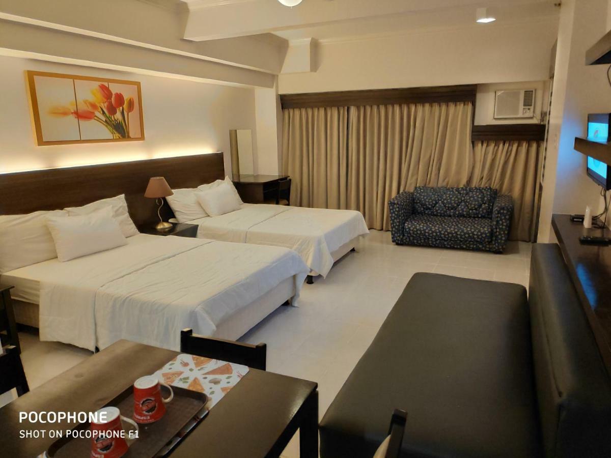 Tagaytay Staycation By Naya And Darla W Free Swimming Pool, Wifi & Netflix Tagaytay City Exteriér fotografie